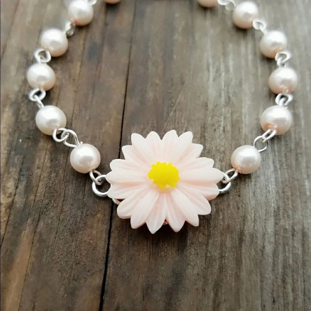 Daisy Pale Pink Buttery Bracelets 2 Piece Set New
